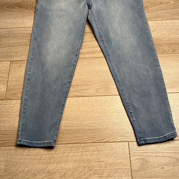 Betabrand Medium Petite Stretchy Jeans Size 8P - Picture 4 of 10